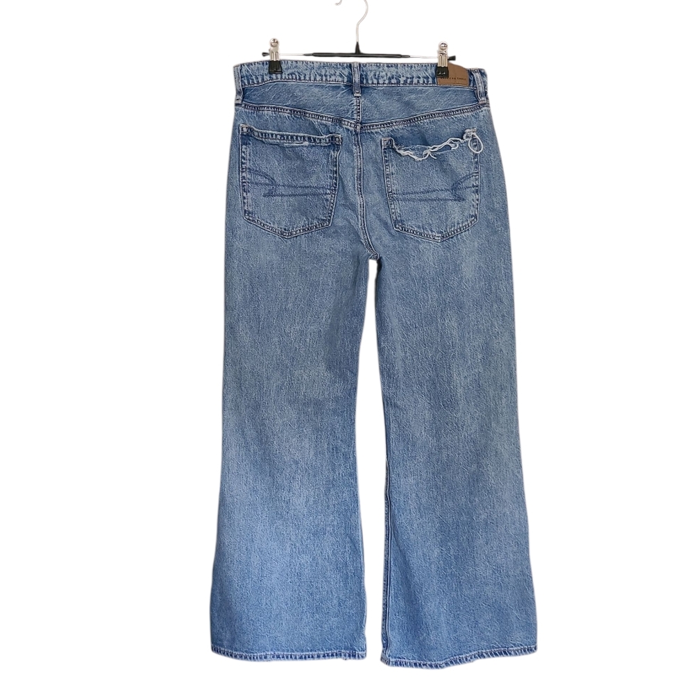 Women's AE Low Rise Baggy Flare Jeans Size 8 *SHORT* Distressed - Picture 5 of 12